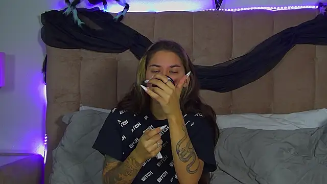 Snapshot of RachelSimpson chatting on October 2025 06:15:01 PM RachelSimpson online show from October 2025 06:15:01 PM