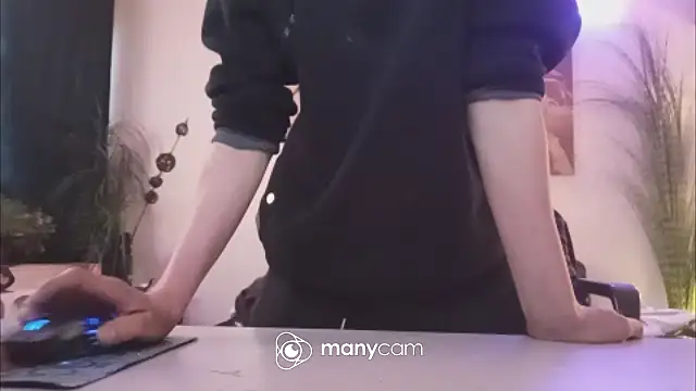 Snapshot of der_dino30 chatting on April 2026 04:39:01 AM der dino30 online show from April 2026 04:39:01 AM