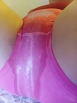 Squirtkat online show from June 2026 07:33:01 PM