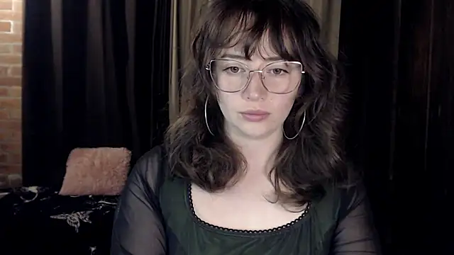 Snapshot of Hannah-Valhalla chatting on September 2025 12:40:02 AM Hannah-Valhalla online show from September 2025 12:40:02 AM