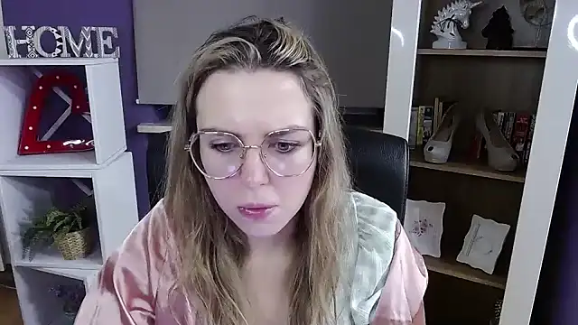 Zoey Erotic online show from December 2025 05:30:02 AM