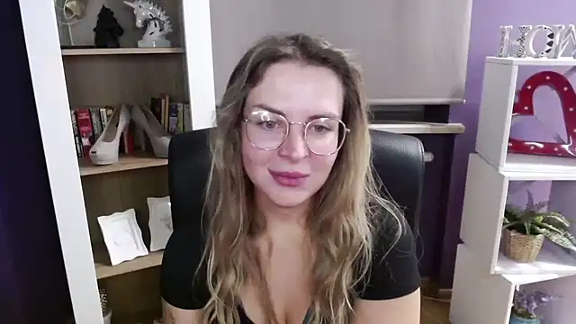 Zoey Erotic online show from October 2025 04:36:02 AM