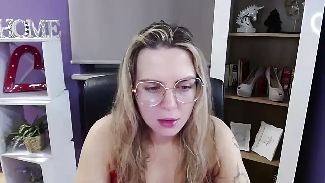 Zoey Erotic online show from November 2025 05:29:02 AM