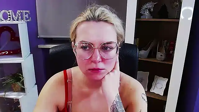 Zoey Erotic online show from February 2026 05:27:02 AM