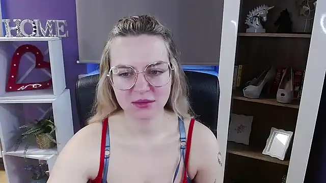 Zoey Erotic online show from March 2026 05:32:02 AM