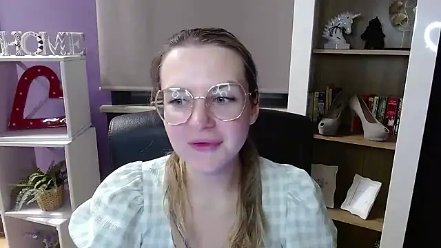 Zoey Erotic online show from November 2025 05:29:01 AM