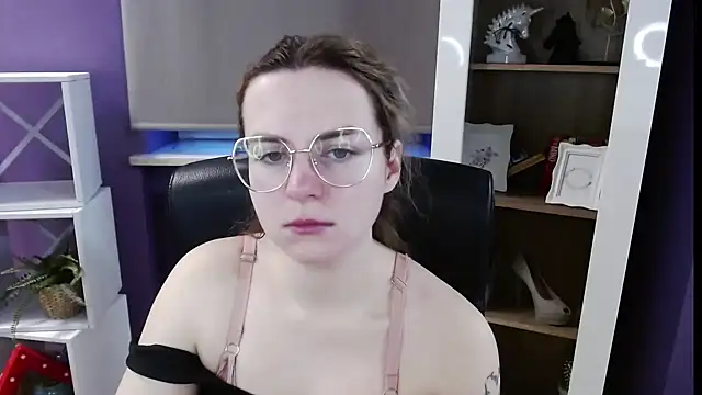 Zoey Erotic online show from April 2026 04:36:01 AM