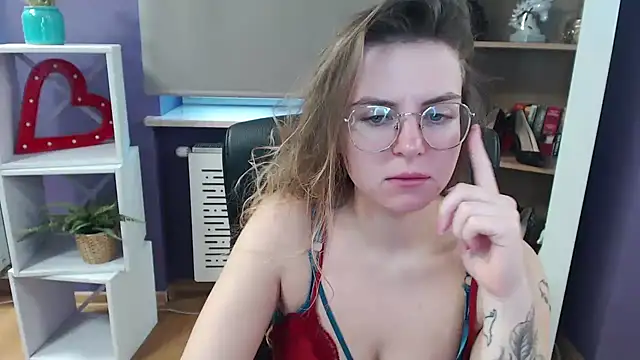 Zoey Erotic online show from February 2025 08:46:02 AM