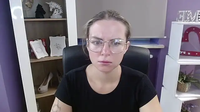 Zoey Erotic online show from September 2025 04:41:01 AM