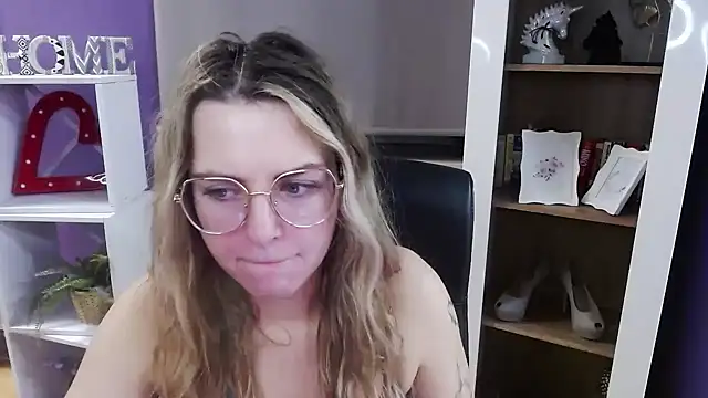 Zoey Erotic online show from December 2025 05:35:02 AM