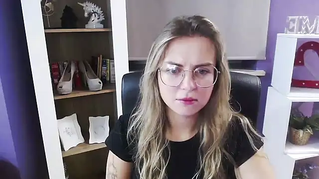 Zoey Erotic online show from September 2025 04:29:01 AM