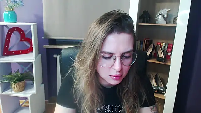Zoey Erotic online show from February 2025 05:33:02 AM
