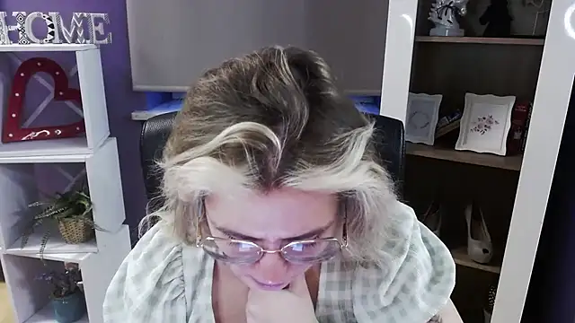 Zoey Erotic online show from March 2026 05:34:02 AM