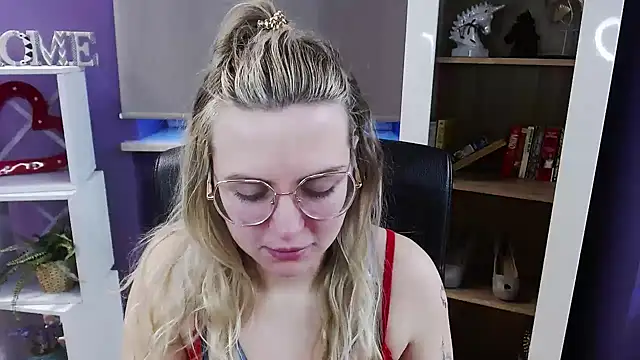 Zoey Erotic online show from March 2026 05:58:01 AM