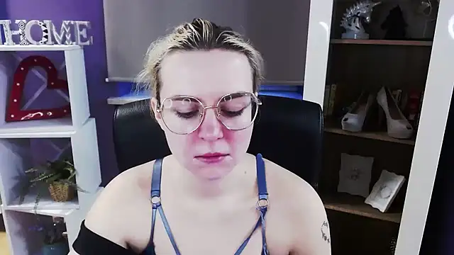 Zoey Erotic online show from March 2026 05:34:02 AM