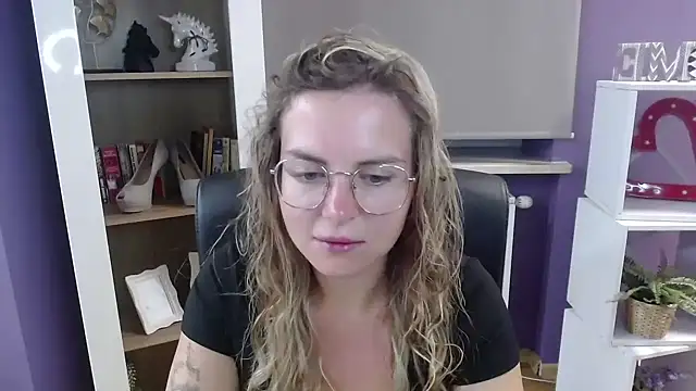Zoey Erotic online show from September 2025 04:29:02 AM