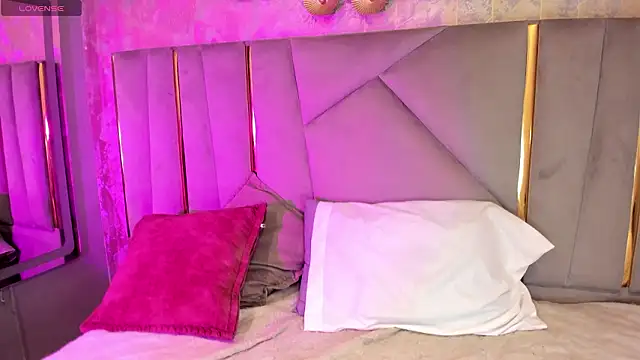 Sariitaa  online show from February 2026 02:03:01 PM