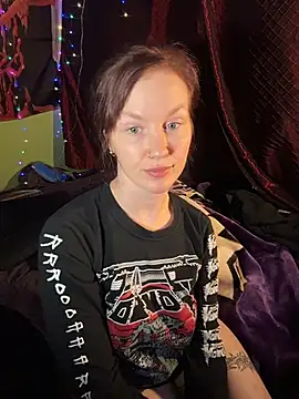 Snapshot of courtneyoccult chatting on November 2025 07:13:01 AM courtneyoccult online show from November 2025 07:13:01 AM