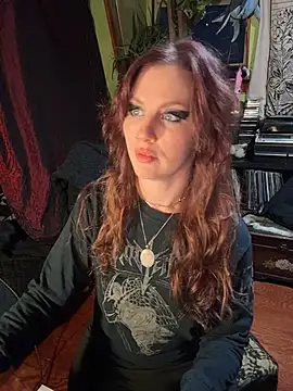 Snapshot of courtneyoccult chatting on October 2025 12:53:01 AM courtneyoccult online show from October 2025 12:53:01 AM