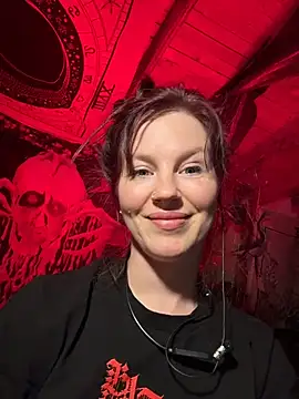 Snapshot of courtneyoccult chatting on October 2025 07:49:01 AM courtneyoccult online show from October 2025 07:49:01 AM