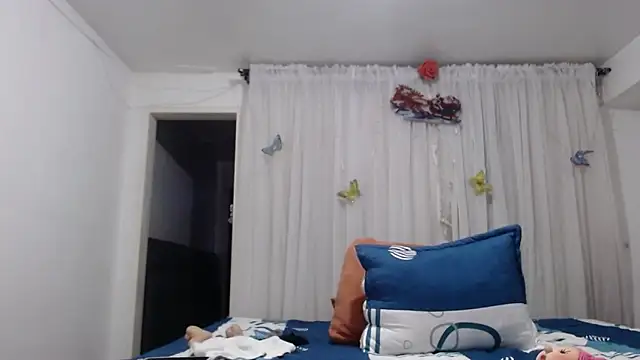 linapalacios online show from January 2026 10:35:02 PM