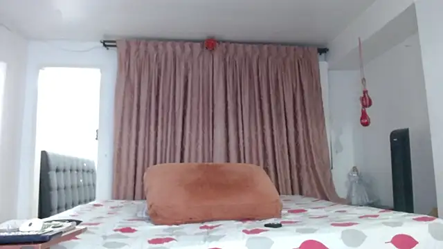 linapalacios online show from June 2026 09:20:01 AM