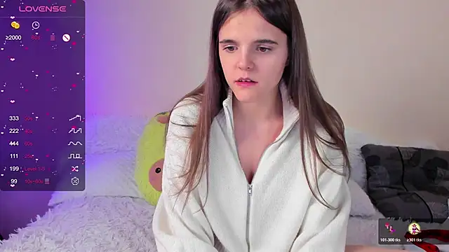 Snapshot of Ema_X_Love chatting on November 2025 09:30:01 PM Ema X Love online show from November 2025 09:30:01 PM