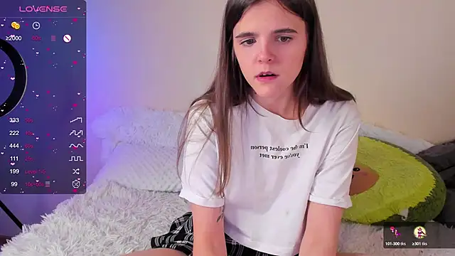 Snapshot of Ema_X_Love chatting on December 2025 08:08:02 PM Ema X Love online show from December 2025 08:08:02 PM