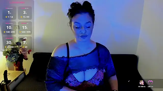 Snapshot of Laura_sinner chatting on August 2026 10:03:01 PM Laura sinner online show from August 2026 10:03:01 PM