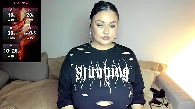 Laura sinner online show from October 2025 04:38:02 PM