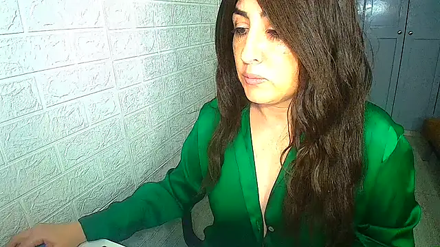 naughty sarahh online show from October 2025 11:13:02 PM