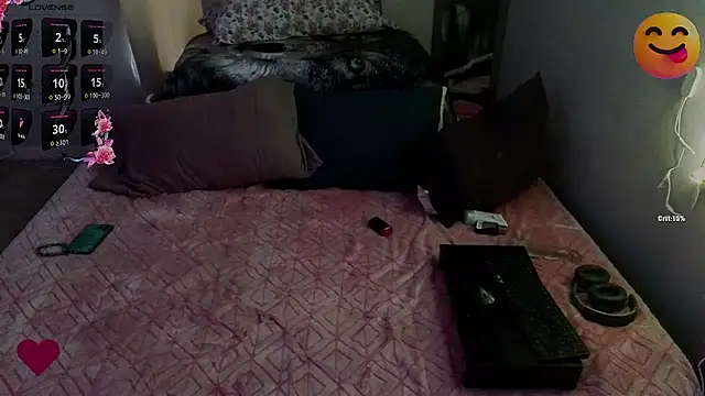 Jessie Holmes online show from January 2026 01:17:02 PM