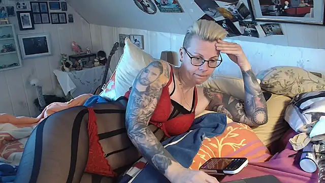 MaryG online show from March 2025 02:06:02 PM