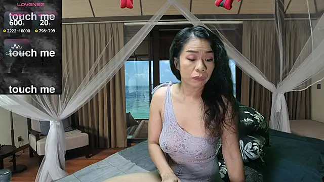 Snapshot of HornyShyAsian chatting on October 2025 06:42:02 PM HornyShyAsian online show from October 2025 06:42:02 PM