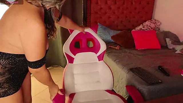 GiselReyes online show from March 2026 11:26:01 PM