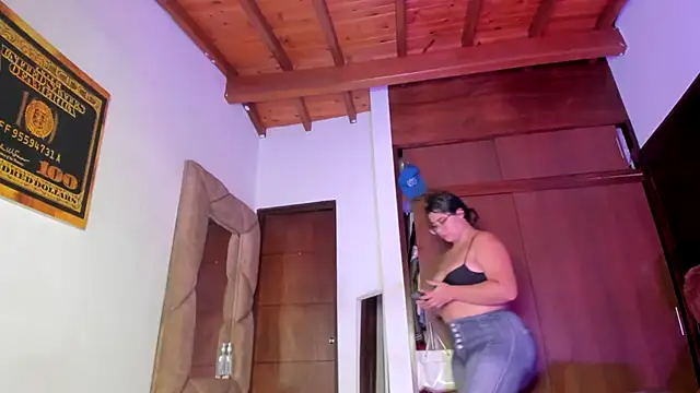 GiselReyes online show from November 2025 03:51:02 AM