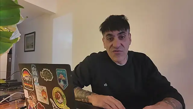 Elnonoykeila77 online show from May 2026 04:54:01 PM