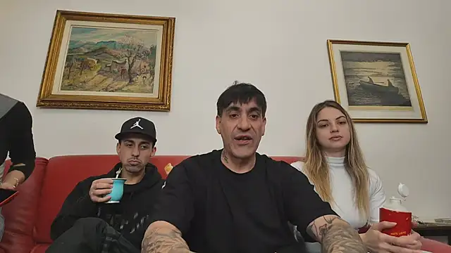Elnonoykeila77 online show from May 2026 01:57:01 AM