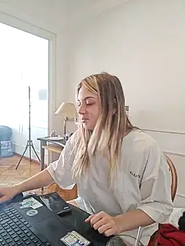 Elnonoykeila77 online show from February 2026 01:42:02 PM