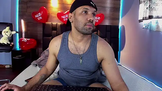 Snapshot of anthonylatynxd chatting on February 2025 08:15:02 PM anthonylatynxd online show from February 2025 08:15:02 PM