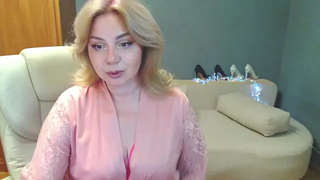 Snapshot of Cute_sun chatting on September 2025 04:29:01 PM Cute sun online show from September 2025 04:29:01 PM