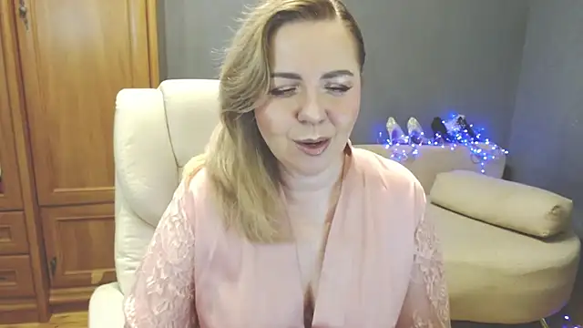 Snapshot of Cute_sun chatting on July 2026 06:12:01 PM Cute sun online show from July 2026 06:12:01 PM