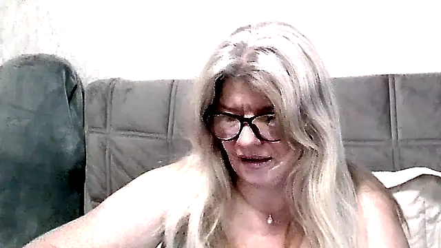 Diana 49 online show from April 2026 05:21:01 AM