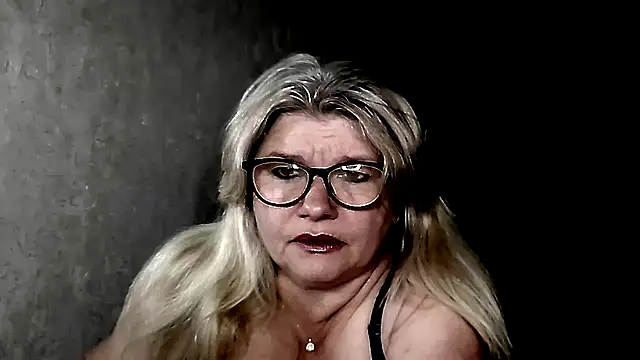 Diana 49 online show from April 2026 07:27:02 AM