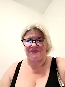 Diana 49 online show from April 2026 07:33:02 AM