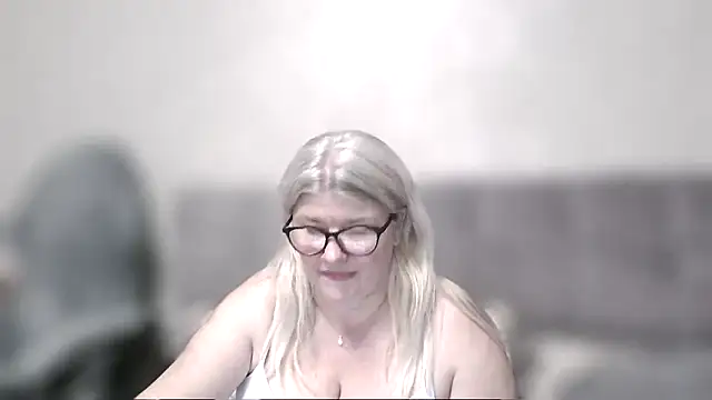 Diana 49 online show from May 2026 01:47:01 PM