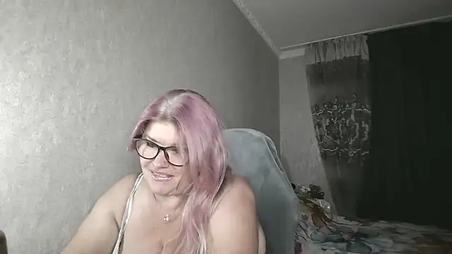Snapshot of Diana_49 chatting on July 2026 12:43:01 AM Diana 49 online show from July 2026 12:43:01 AM