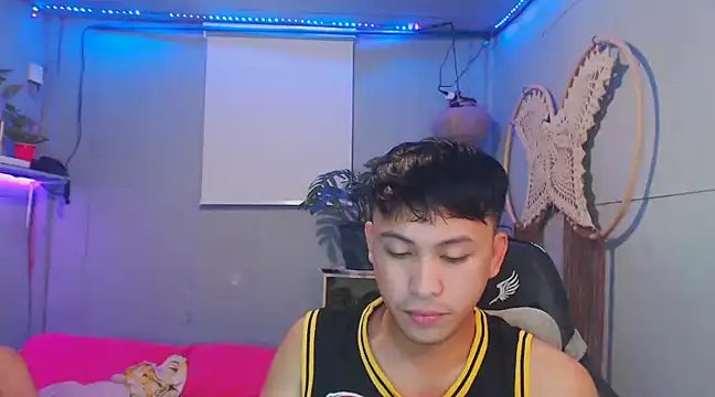 Snapshot of princeJayX chatting on February 2025 11:40:02 AM princeJayX online show from February 2025 11:40:02 AM