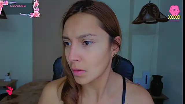 Snapshot of AnisiaFarina chatting on November 2025 11:33:01 AM AnisiaFarina online show from November 2025 11:33:01 AM