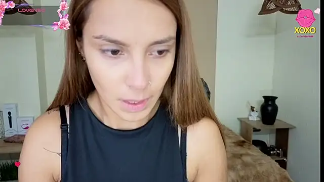 Snapshot of AnisiaFarina chatting on November 2025 11:25:01 AM AnisiaFarina online show from November 2025 11:25:01 AM